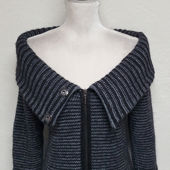 VINTAGE Italian Avante Garde Wool Alpaca Striped Knit Off-Shoulder Sweater Dress - Picture 5 of 15